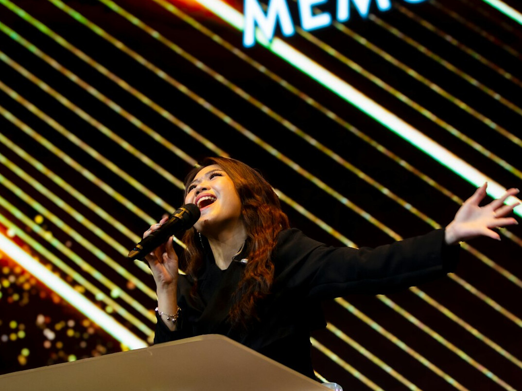 charismatic leader on stage